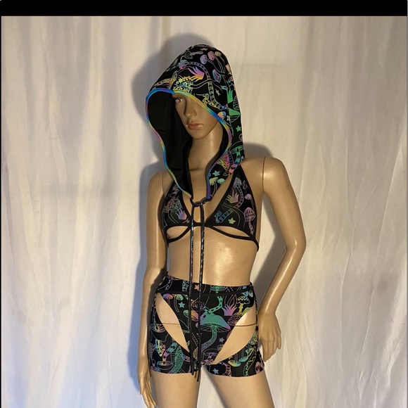 Rainbow Reflective mushroom hood - Picture 3 of 5